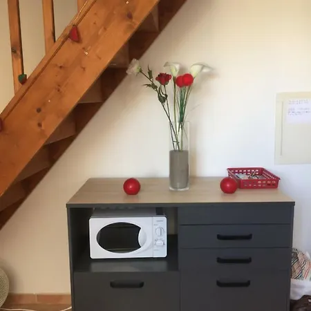 L'appartement de l'église Saintes-Maries-de-la-Mer Esterno foto