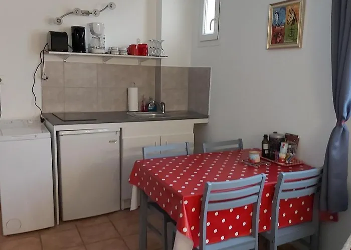 L\'Appartement De L\'Eglise