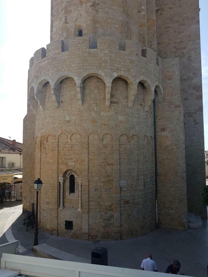 De L'eglise * Saintes-Maries-de-la-Mer
